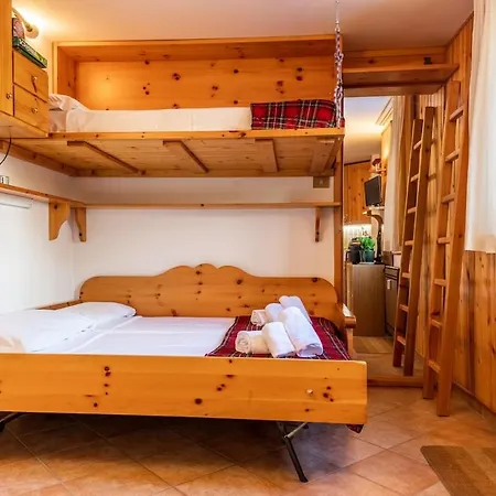 Апартаменты Mcx Vacation - La Casetta A Cervinia, Ski-out Apartment, A Few Steps From The Cable Car! *